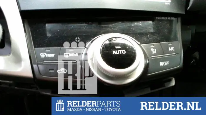 Heater control panel Toyota Prius Plus