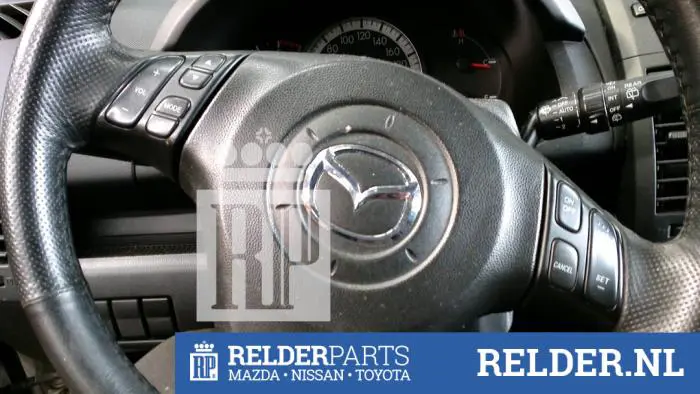 Left airbag (steering wheel) Mazda 5.