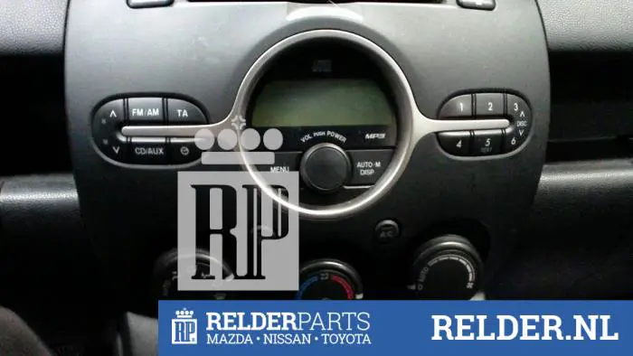 Radio CD player Mazda 2.
