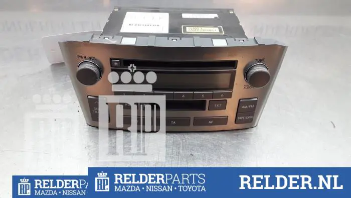 Radio CD player Toyota Avensis