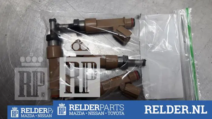 Injector (petrol injection) Toyota Auris