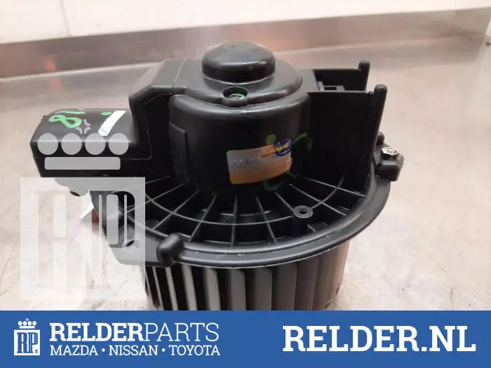 Heating and ventilation fan motor Nissan Pixo