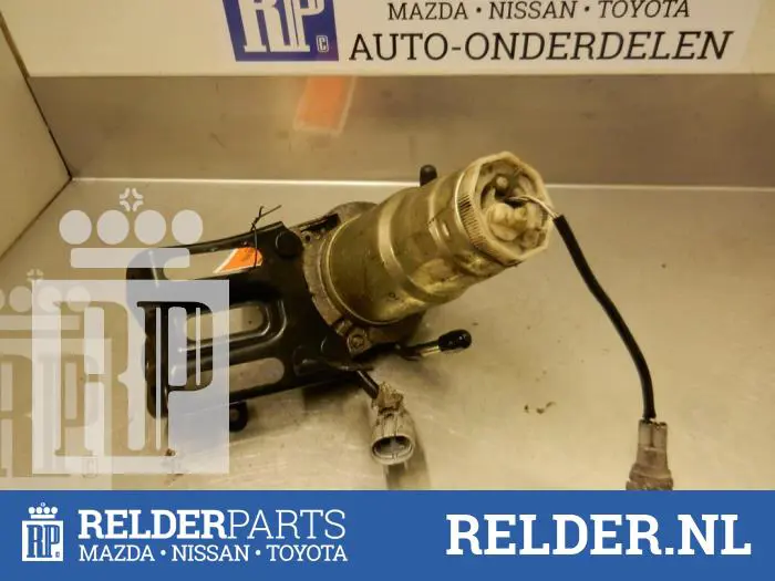 Booster pump Toyota Avensis Verso