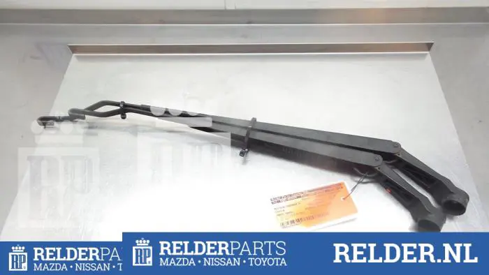 Front wiper arm Toyota Yaris Verso